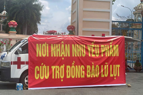 Tây Ninh san sẻ yêu thương với đồng bào miền Bắc