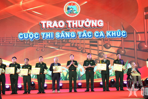 Quân khu 5 trao thưởng các hoạt động chào mừng kỷ niệm 80 năm Ngày truyền thống LLVT Quân khu