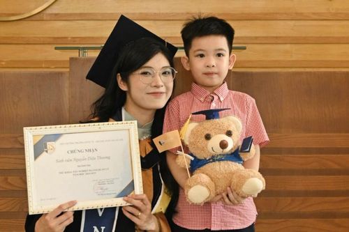 Thủ khoa tuổi 29 và hành trình 'bắt đầu đúng lúc'