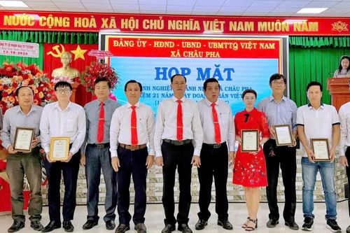Xã Châu Pha gặp mặt doanh nghiệp nhân Ngày Doanh nhân Việt Nam