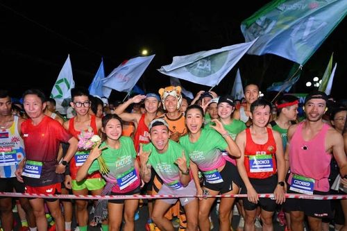 Hơn 12.000 VĐV tham gia giải chạy hỗ trợ bảo tồn sếu đầu đỏ ở Đồng Tháp