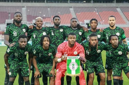 Đội tuyển Nigeria thoát nạn trước trận quyết đấu vòng loại World Cup