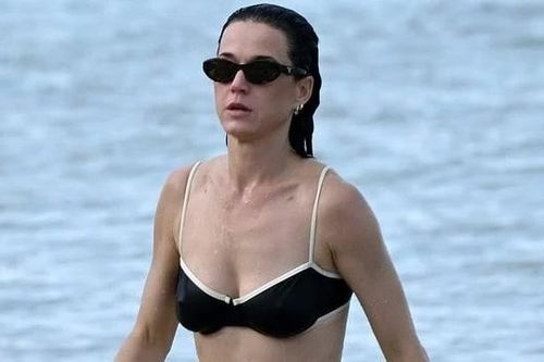 Katy Perry hôn cựu Thủ tướng Canada