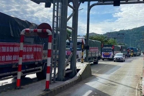 Nhiều tuyến quốc lộ, cao tốc miễn phí đường bộ cho xe chở hàng cứu trợ vùng lũ