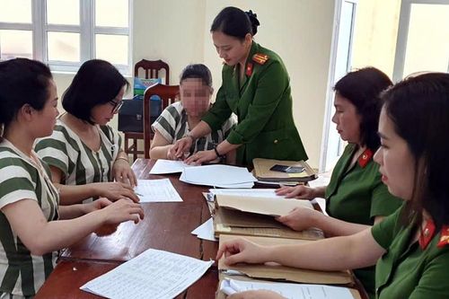 Quy trình miễn chấp hành án phạt tù, thực hiện ra sao, khi nào được áp dụng?