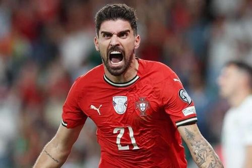 Ronaldo đá hỏng penalty, Bồ Đào Nha vẫn thắng siêu kịch tính
