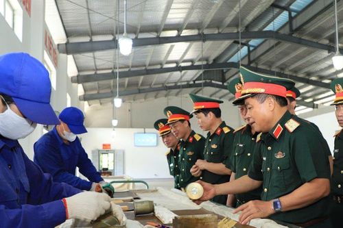 Khắc phục hậu quả mưa bão tại các kho của Cục Quân khí, Cục Xăng dầu