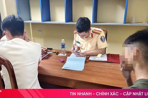 Tổ 238 Công an Hà Tĩnh xử lý nhiều thanh, thiếu niên vi phạm giao thông