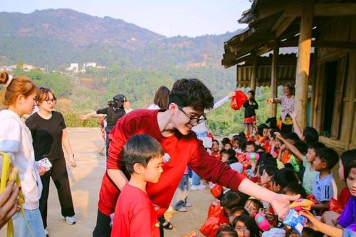 Du lịch thiện nguyện: Trao 'cần câu cơm' cho người dân miền núi, vùng cao
