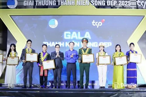 Nữ giáo viên Đồng Nai đạt Giải thưởng Thanh niên sống đẹp năm 2025: Dấn thân 'bám rừng', gieo mầm yêu thương