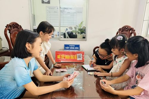 Người dân Khánh Hòa gửi yêu thương tới đồng bào vùng lũ