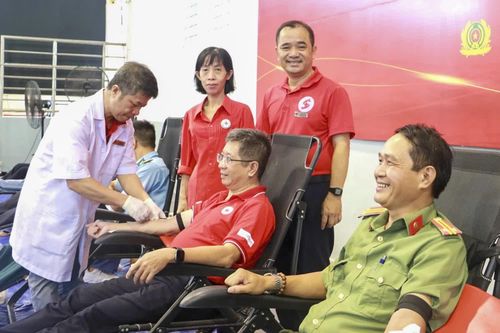 Dòng chảy của nhân ái