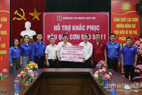 Agribank Lạng Sơn hỗ trợ 300 triệu đồng cho các xã bị thiệt hại bởi cơn bão số 11