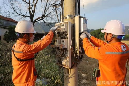 Trên 15.000 khách hàng tại huyện Hữu Lũng cũ được cấp điện trở lại