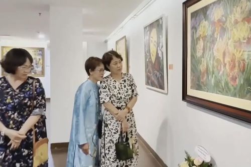 'Màu phái đẹp' - Triển lãm tôn vinh phụ nữ Việt