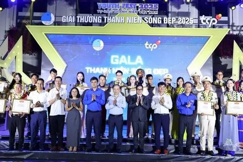 Tôn vinh những trái tim đẹp, lan tỏa năng lượng tích cực
