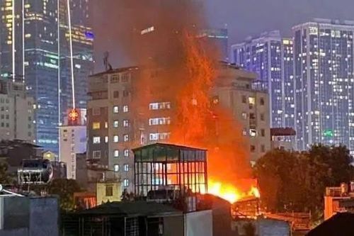 Bắt đối tượng đốt rác gây cháy lớn ở Đê La Thành