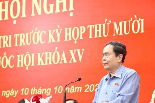 Chủ tịch Quốc hội Trần Thanh Mẫn dâng hương tại Khu lưu niệm Chủ tịch Tôn Đức Thắng