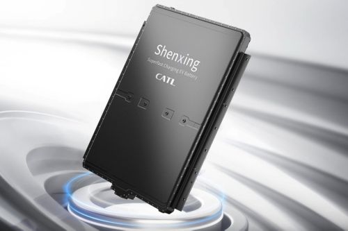 CATL bác bỏ tin đồn sản xuất hàng loạt pin thể rắn cho xe điện chạy 2.000 km