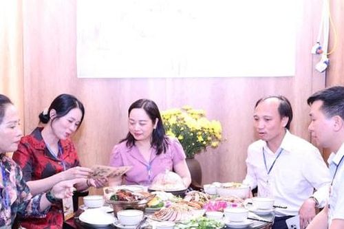 Vịt cỏ Vân Đình - câu chuyện từ đồng trũng đến bàn ăn