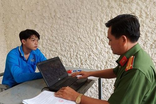 Đang tại ngoại vì án lừa đảo, nam thanh niên tiếp tục đi cướp