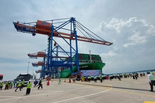 Đoàn đại biểu Đại hội Đảng bộ TPHCM phấn khởi khi 'mục sở thị' cảng quốc tế Gemalink và KCN chuyên sâu Phú Mỹ 3