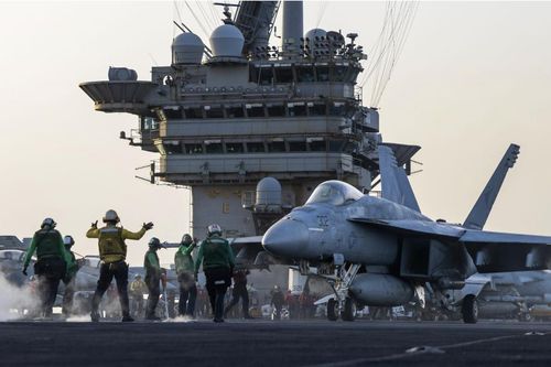 Tàu sân bay USS Harry S. Truman tạm vá vết thương, chờ đại tu toàn diện
