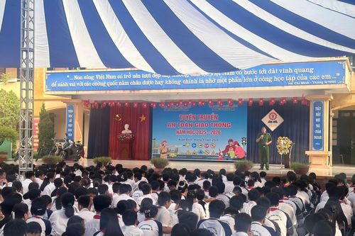 Giúp học sinh Trung học cơ sở thêm nhận thức về an toàn giao thông