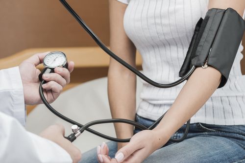 Những biểu hiện vào buổi sáng cảnh báo huyết áp cao