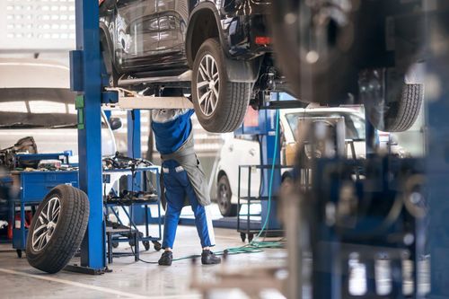 Chi phí sửa xe tại Mỹ ngày càng tăng do đâu?