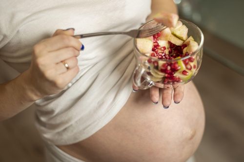 Những món mẹ nên ăn cuối thai kỳ để con thông minh