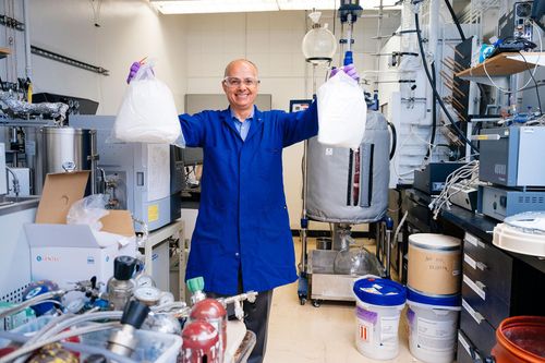 Một đại học có 5 người giành giải Nobel trong 3 ngày