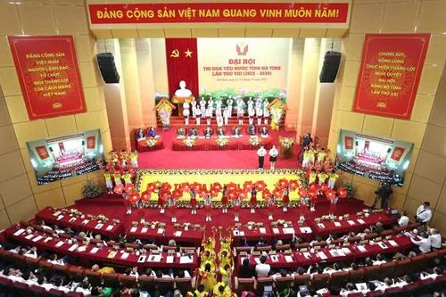 Hà Tĩnh: vinh danh 100 tập thể và cá nhân điển hình tiên tiến