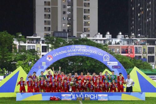CLB TP.HCM I giành 'ngôi hậu' Giải bóng đá nữ VĐQG 2025
