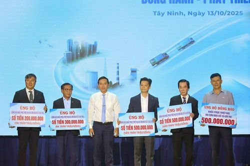 Nghĩa cử nhân văn tại sự kiện họp mặt doanh nghiệp tỉnh Tây Ninh