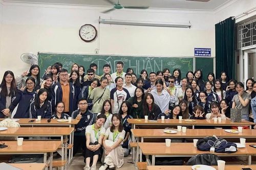 Hy vọng nảy nở từ Hoa Đá