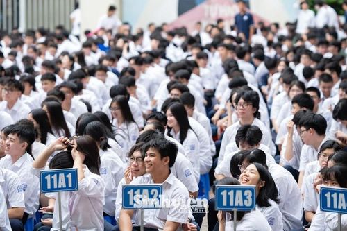 Gần 2000 học sinh THPT Khương Đình tham gia vòng sơ loại 'UNLOCK THE IELTS 2025'