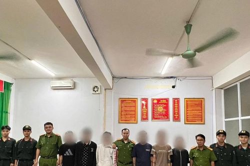 Nhóm thanh thiếu niên gây rối, chém vào xe máy người đi đường tại Tuyên Quang