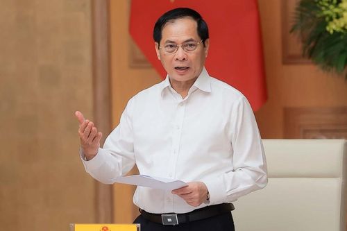 Phó Thủ tướng Bùi Thanh Sơn tham dự Diễn đàn Tuần lễ năng lượng Nga lần thứ 8 tại thủ đô Moscow