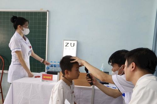 'Vượt' bão gió, mang trăng đến đảo xa