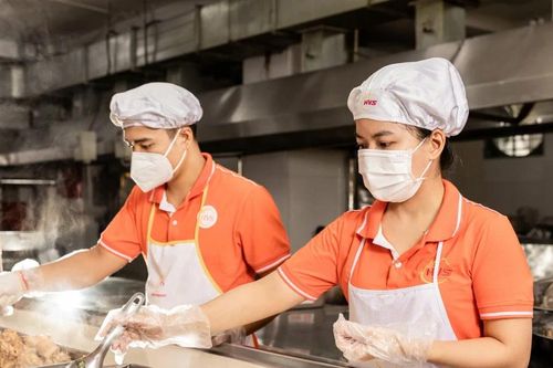 Trăn trở bữa ăn bán trú không chỉ đủ dinh dưỡng
