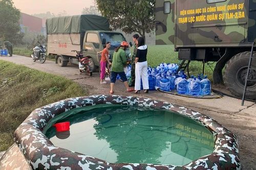 Đưa trạm lọc nước Quân đội chế tạo hỗ trợ người dân vùng lũ Thái Nguyên và Bắc Ninh