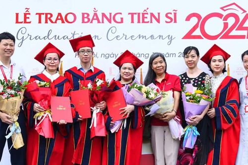 Giải quyết vùng trũng tiến sĩ