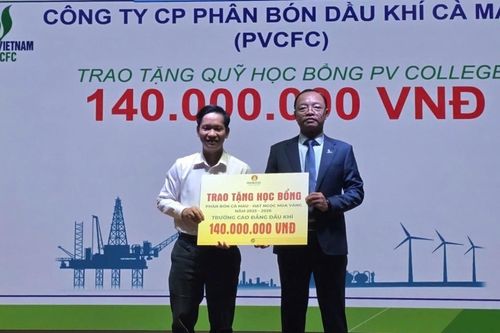 PVCFC 'chắp cánh ước mơ' cho học sinh PV College từ 'Hạt ngọc mùa vàng'