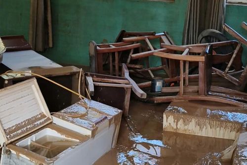 Cảnh tượng nhói lòng ở ngôi trường tại Lạng Sơn sau khi nước lũ ngập hơn 2 mét