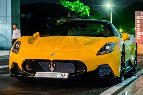 Siêu xe Maserati MC20 giá 20 tỷ của DJ Ngân 98 vừa bị bắt có gì đặc biệt?