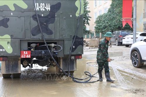 Quân đội khắc phục hậu quả bão lũ tại các kho đạn, kho xăng dầu