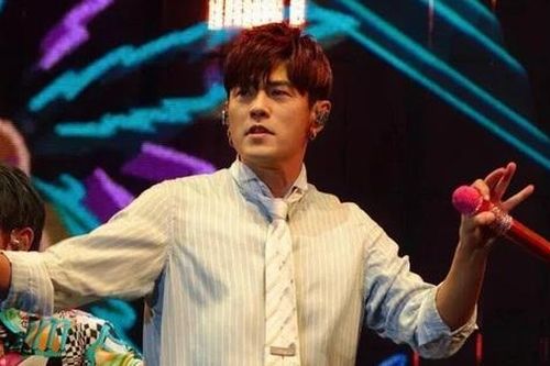 Áp lực khiến Châu Kiệt Luân suýt hủy show tại Thượng Hải