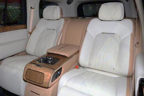 Đối thủ của Mercedes-Maybach GLS 600 ra mắt, giá gần 5,8 tỷ đồng