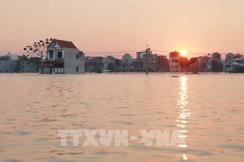 Bắc Ninh vẫn còn hơn 700 hộ dân xã Tiên Lục bị cô lập do mưa lũ